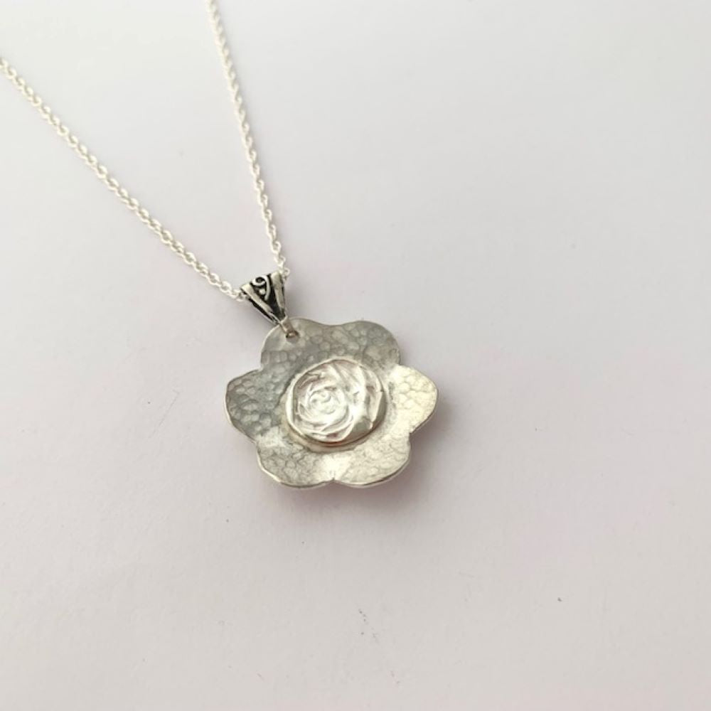 925 Silver Textured Flower Pendant Necklace