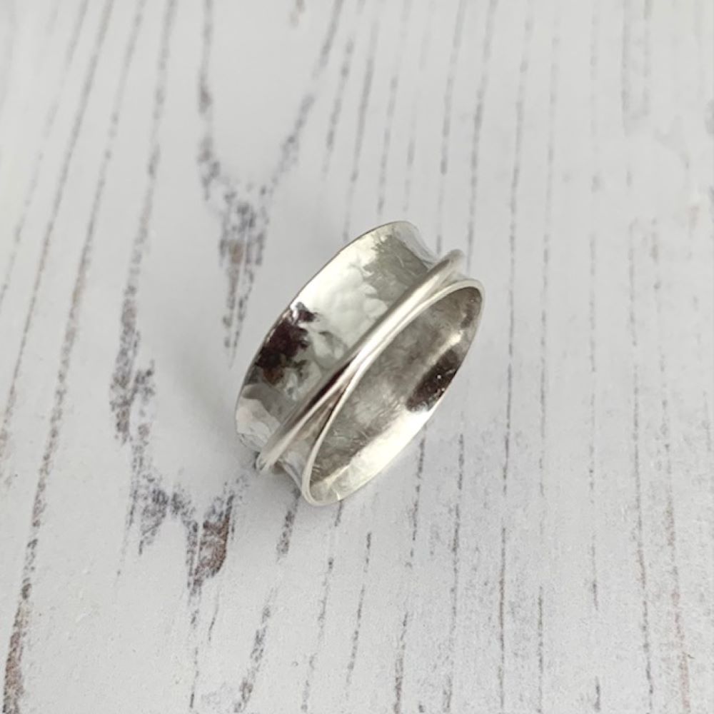 925 Silver Hammered Spinner Ring