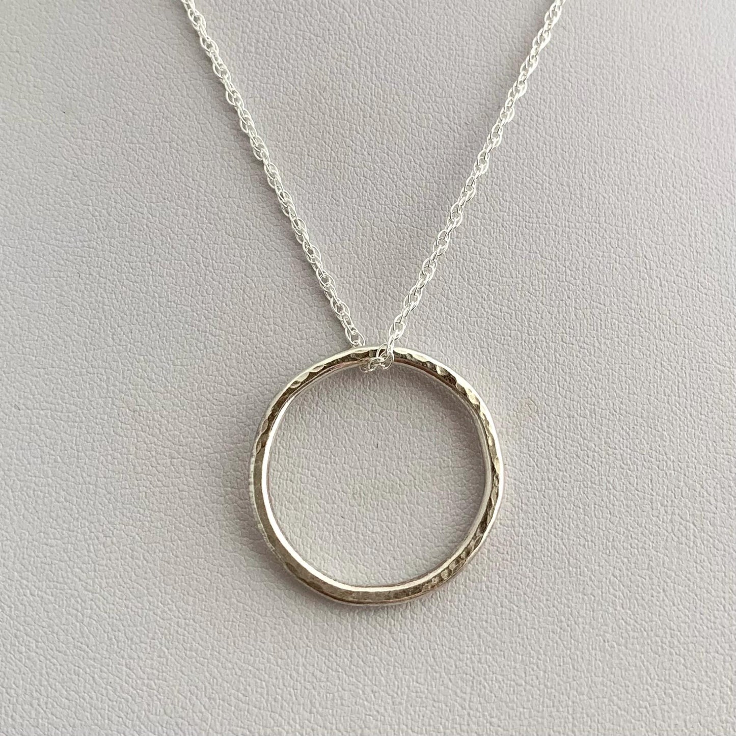 Rustic Hammered 925 Sterling Silver Infinity Circle Necklace 3