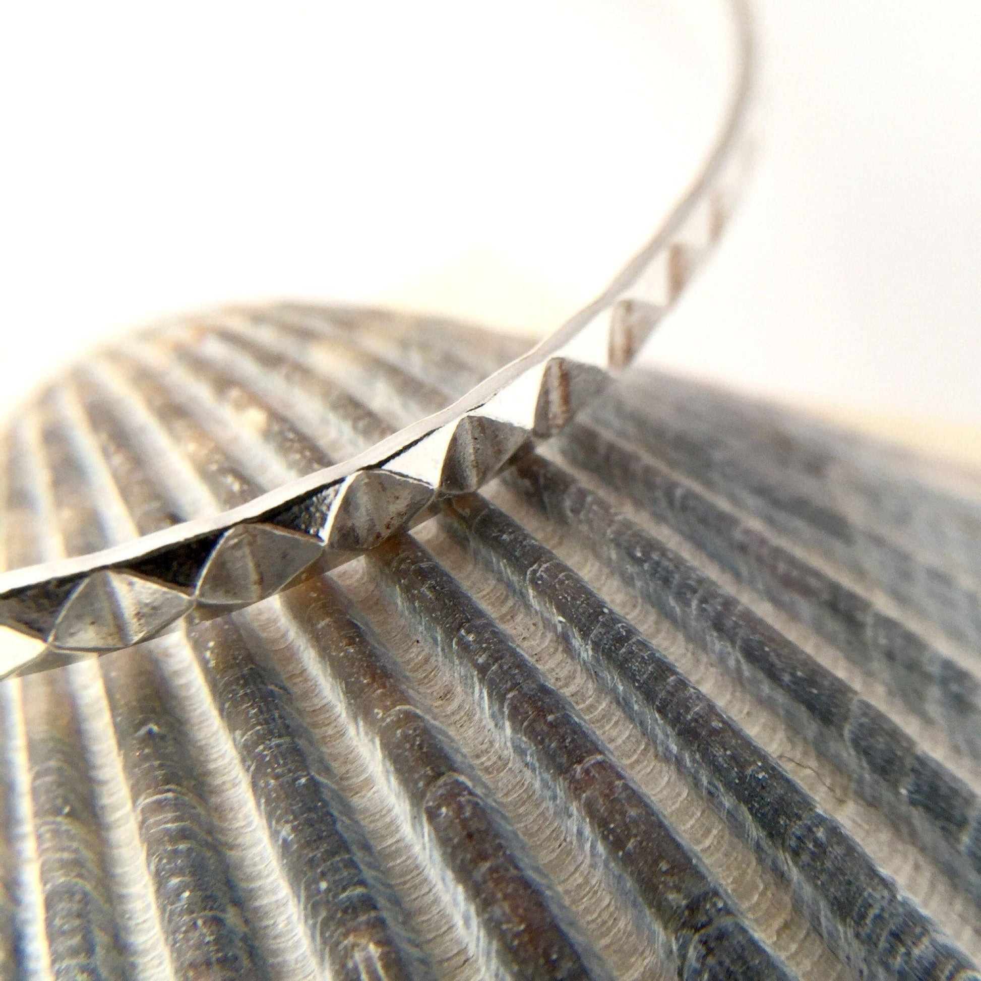 Sterling Silver Pyramid Patterned Bangle